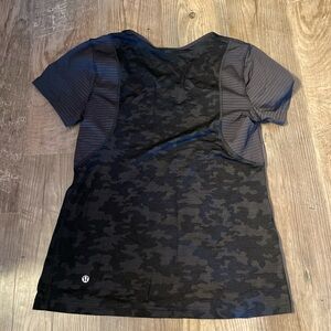 Lululemon camo short sleeve top